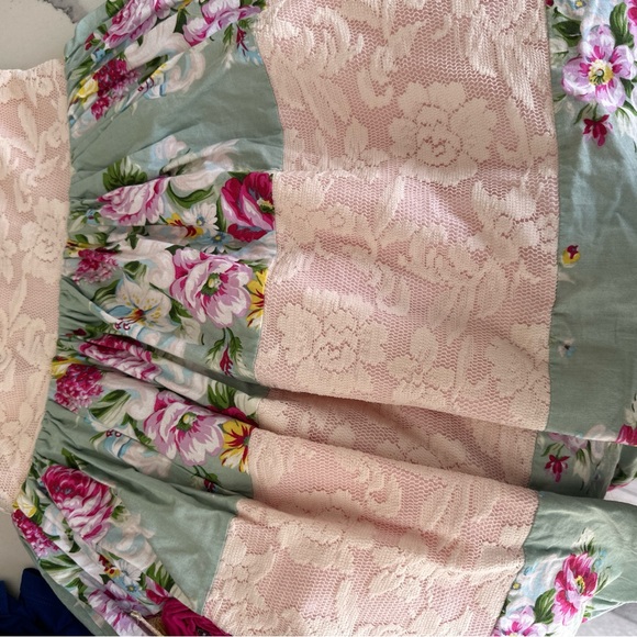 Moxie & Mabel Dress - Picture 4 of 9